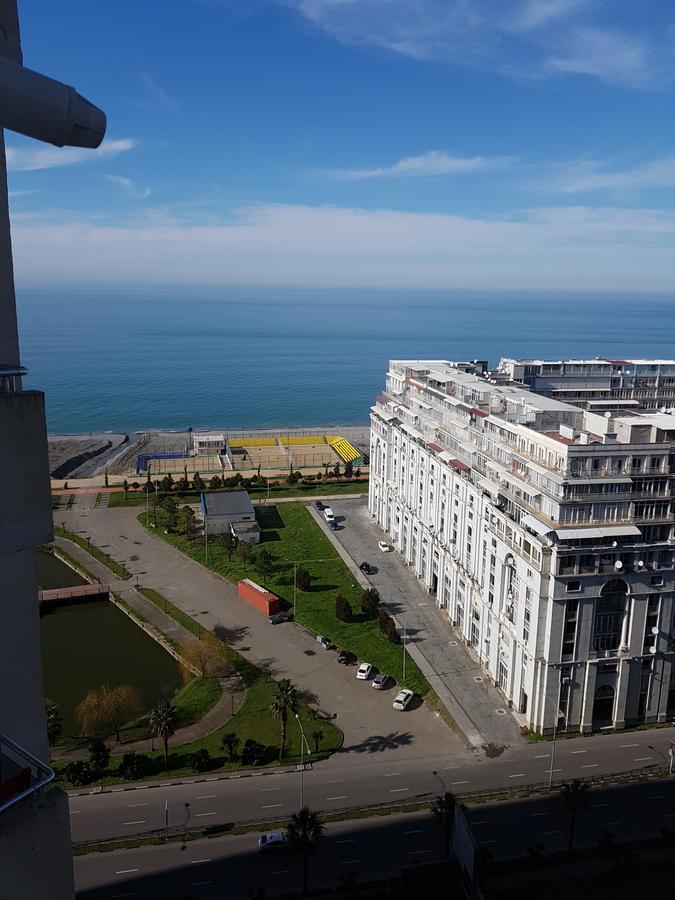 Sky-G Sea View Apartment 巴统 外观 照片
