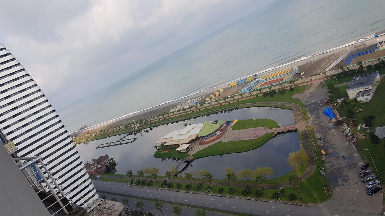 Sky-G Sea View Apartment 巴统 外观 照片