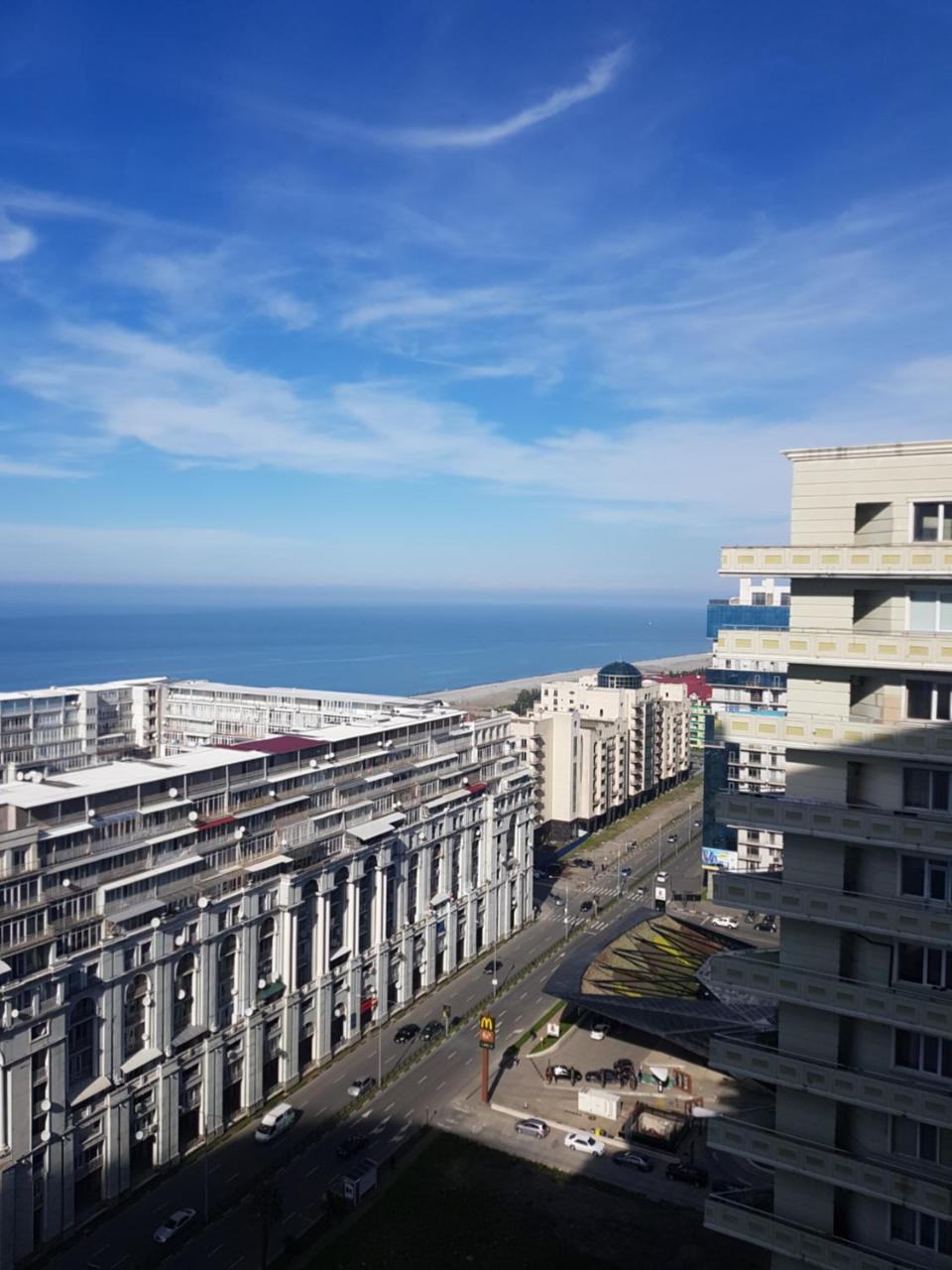 Sky-G Sea View Apartment 巴统 外观 照片