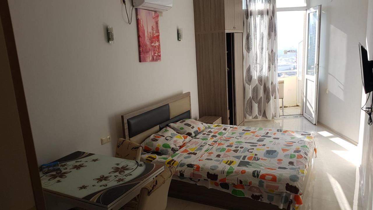 Sky-G Sea View Apartment 巴统 外观 照片