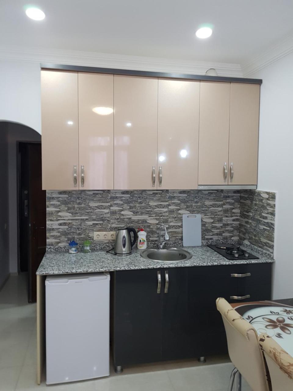 Sky-G Sea View Apartment 巴统 外观 照片
