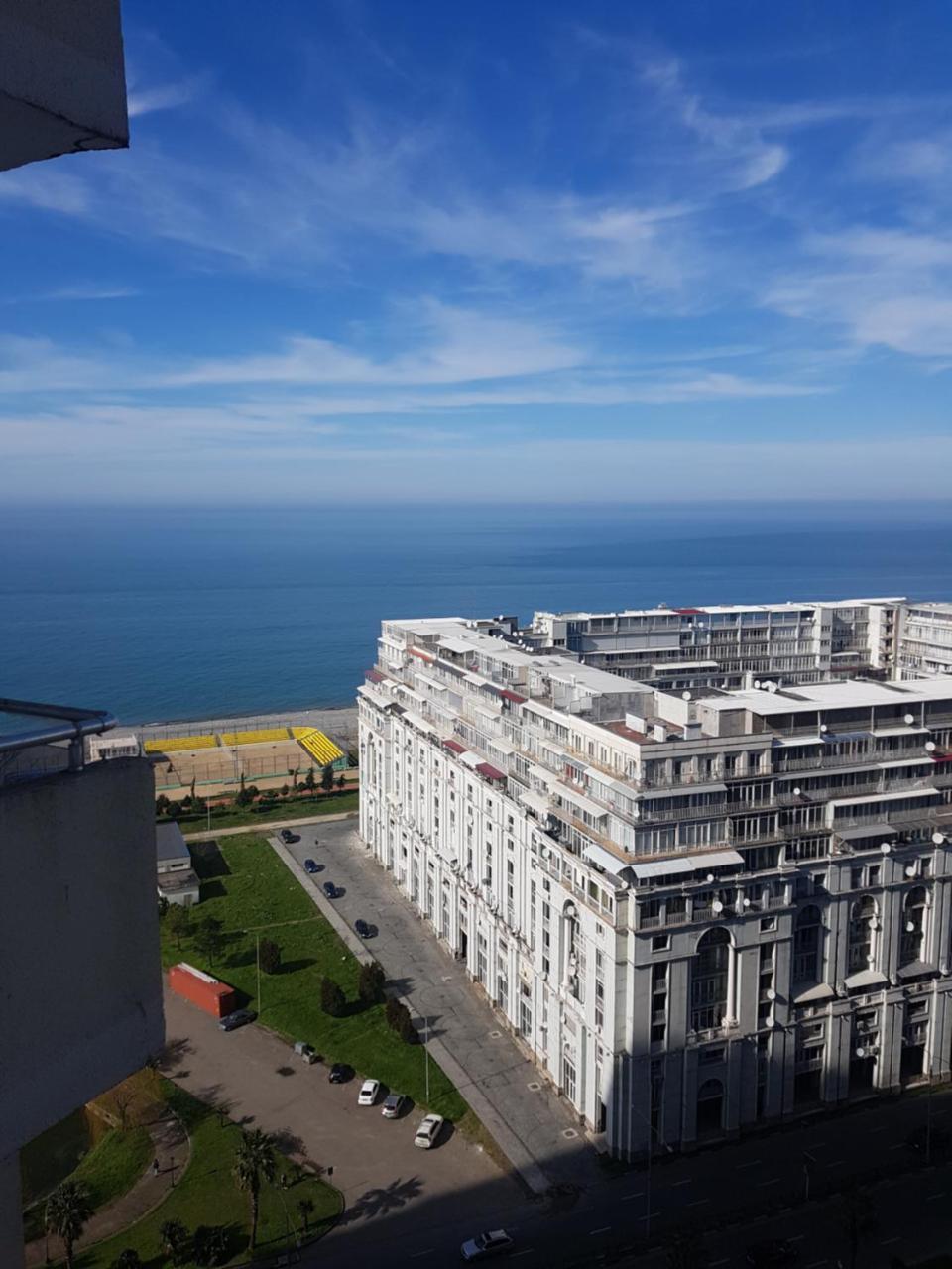 Sky-G Sea View Apartment 巴统 外观 照片