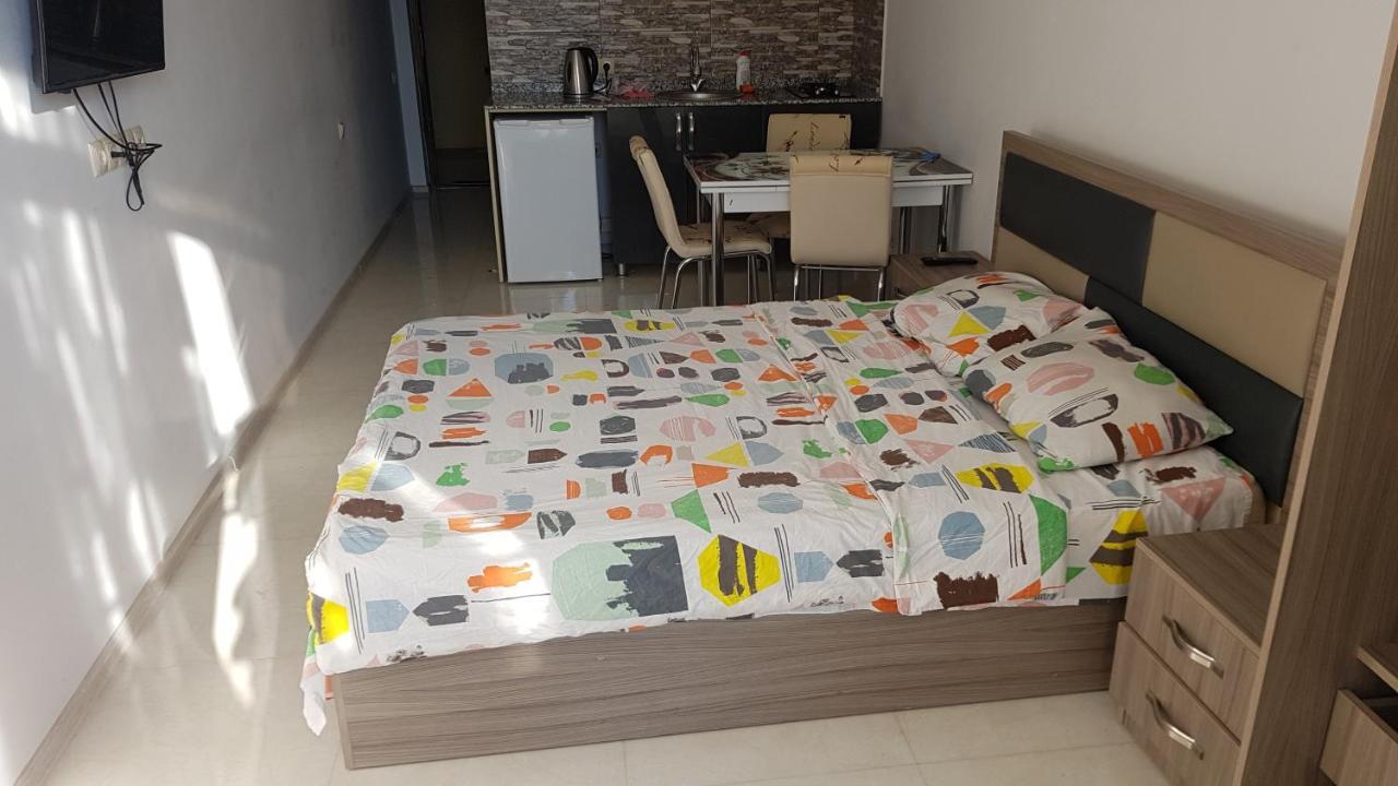 Sky-G Sea View Apartment 巴统 外观 照片