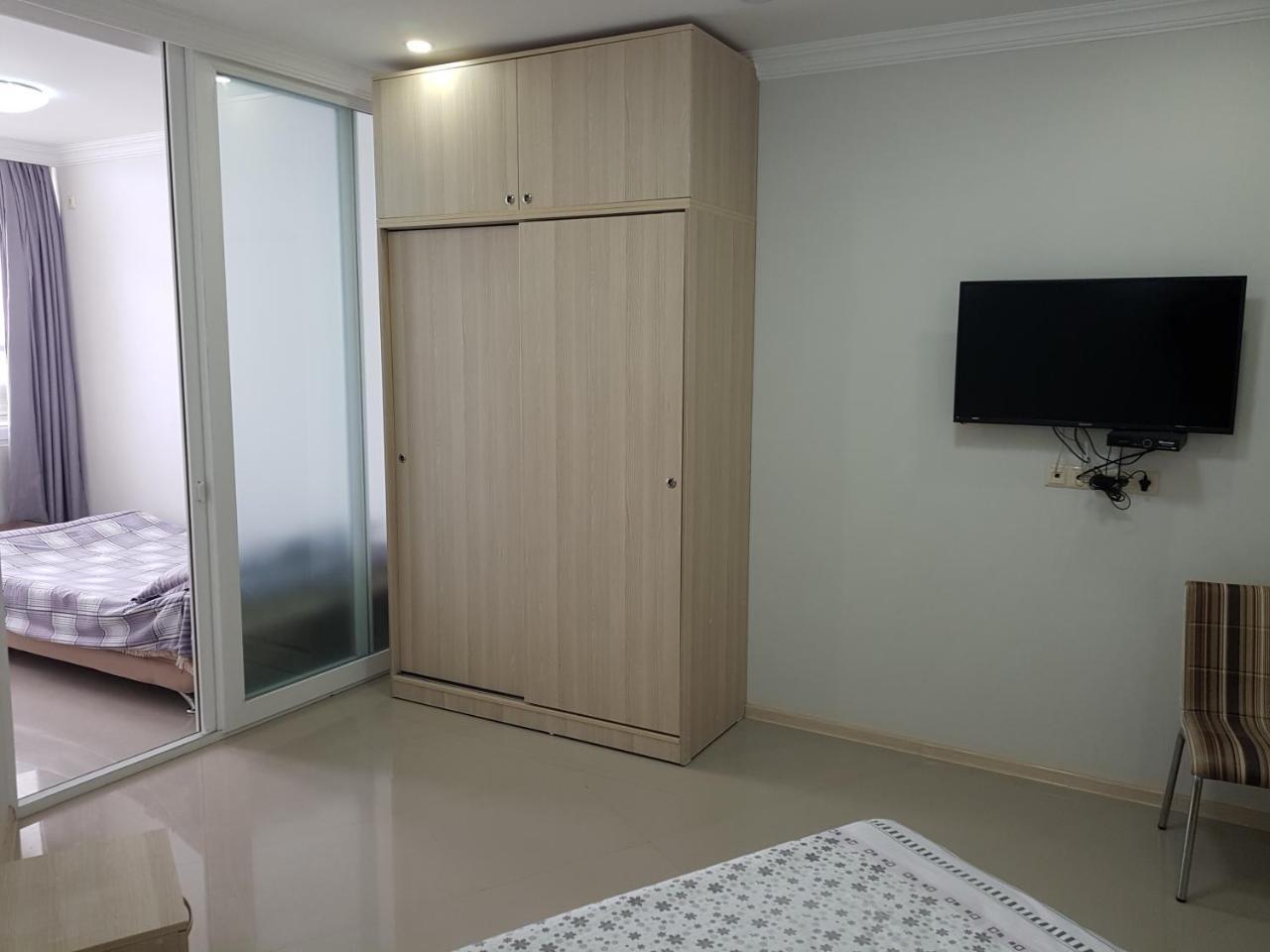 Sky-G Sea View Apartment 巴统 外观 照片