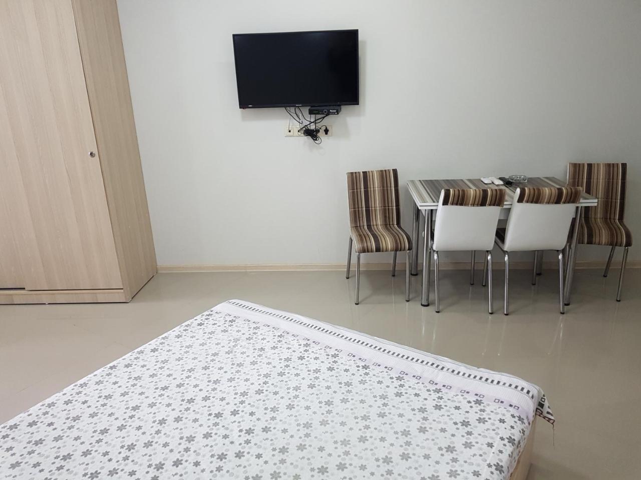 Sky-G Sea View Apartment 巴统 外观 照片