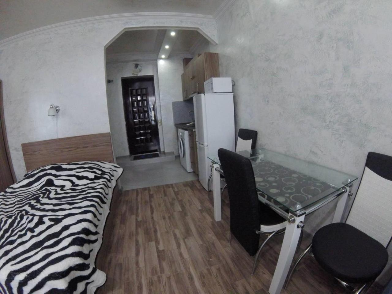 Sky-G Sea View Apartment 巴统 外观 照片
