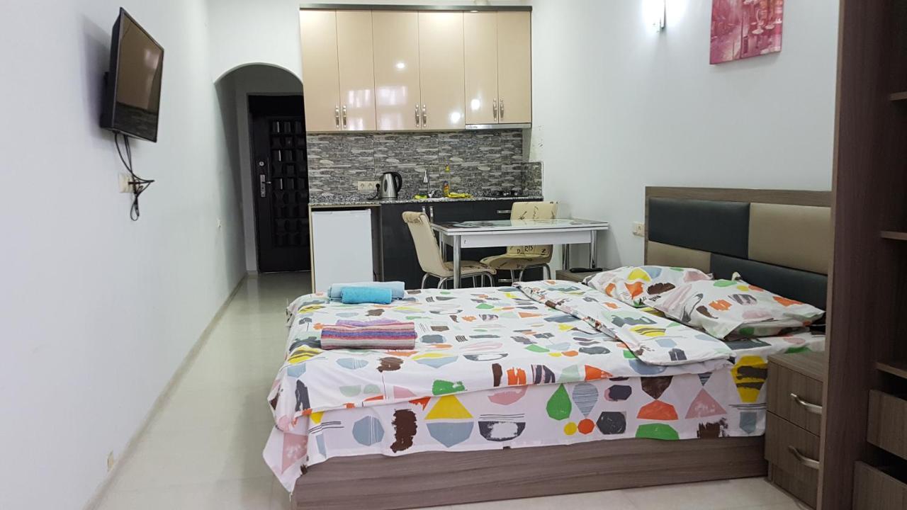 Sky-G Sea View Apartment 巴统 外观 照片